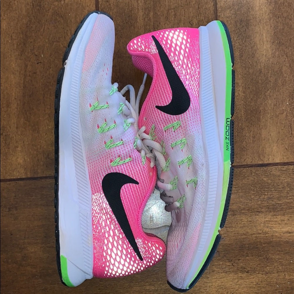 Women’s Nike Pink and White Zoom Pegasus 33